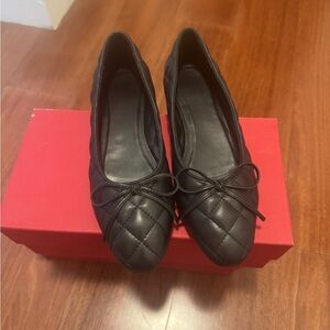 Chic Black Quilted Flats with Bow